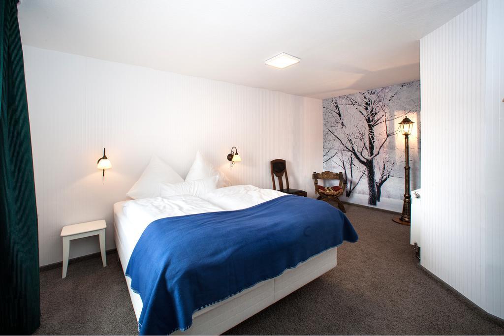Hotel Hinter Den Spiegeln à Heimbach Extérieur photo
