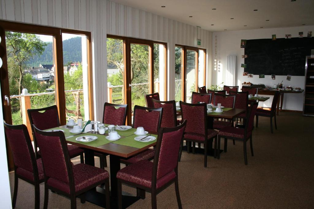 Hotel Hinter Den Spiegeln à Heimbach Extérieur photo